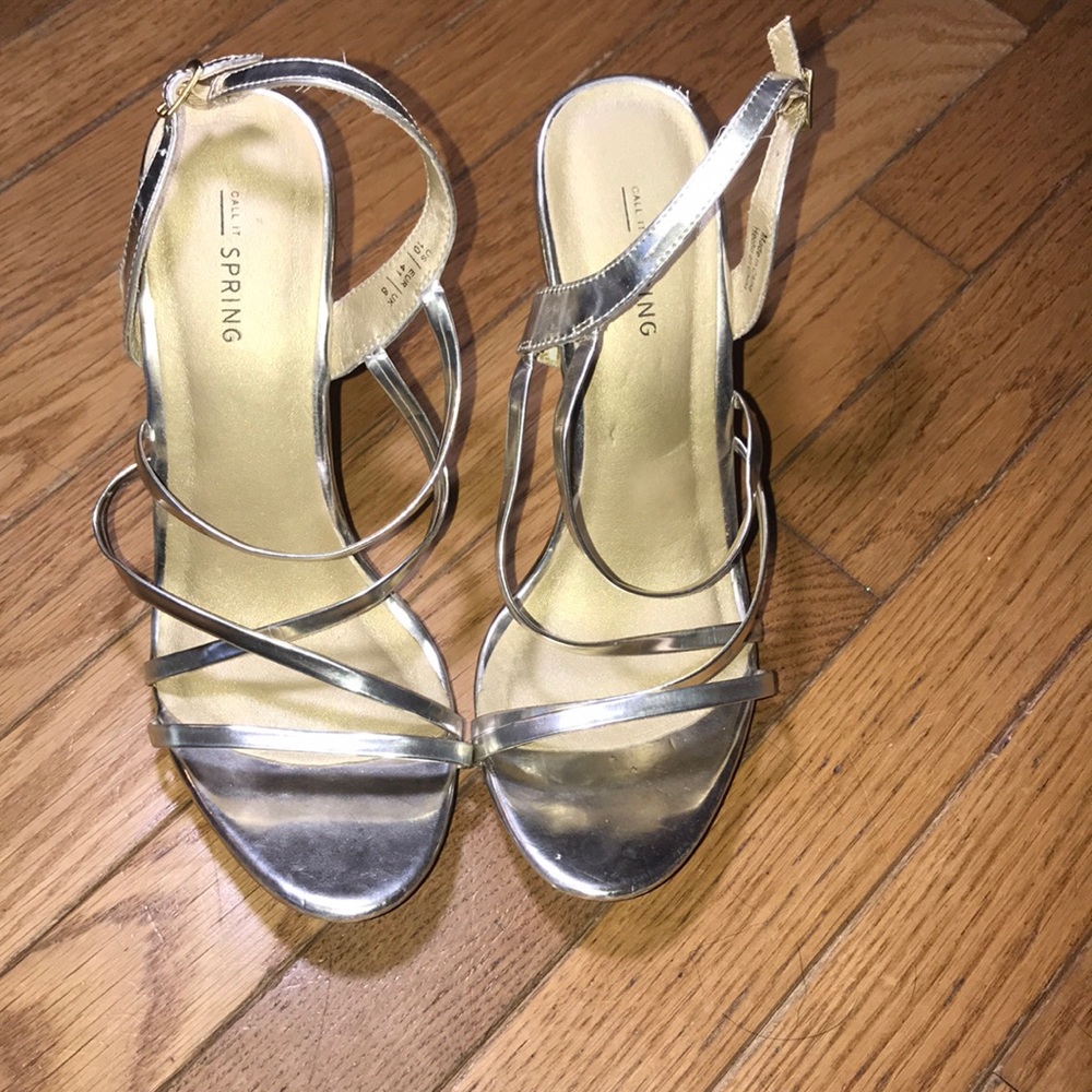 Call it spring Gold heels
